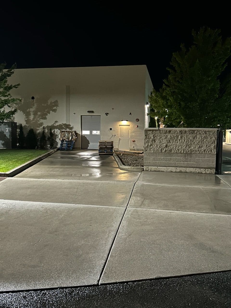 Gallery photos for High Flo Power Wash Transforms Concrete: Image #1